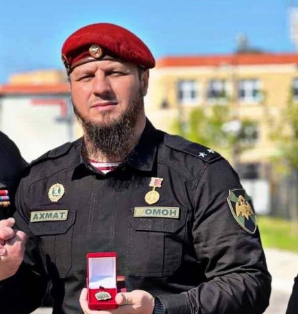 The commander of the Chechen riot police is charged with the capture of the son of the village head of the Kyiv region